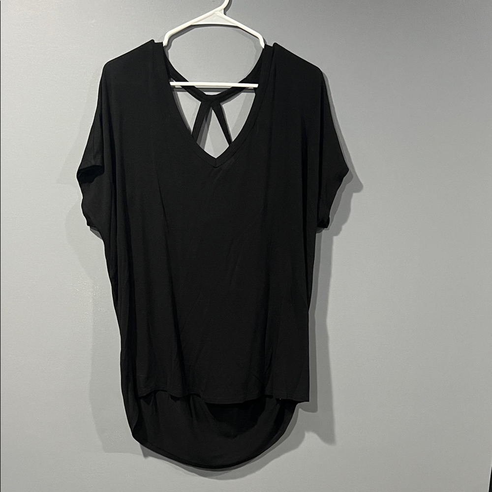 EXPRESS Black Short Sleeve V-Neck Top